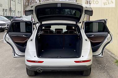 Внедорожник / Кроссовер Audi Q5 2013 в 