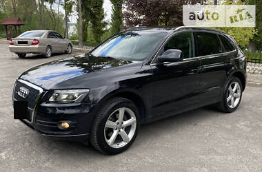 Внедорожник / Кроссовер Audi Q5 2010 в Тернополе