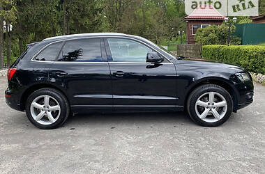 Внедорожник / Кроссовер Audi Q5 2010 в Тернополе