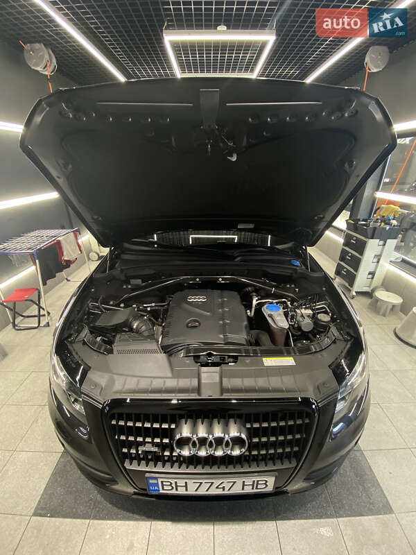 Позашляховик / Кросовер Audi Q5 2011 в Одесі