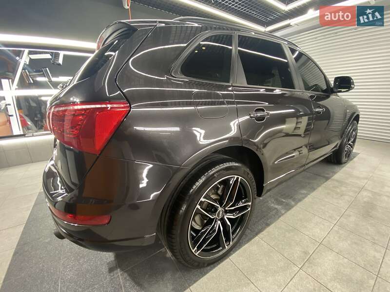 Позашляховик / Кросовер Audi Q5 2011 в Одесі