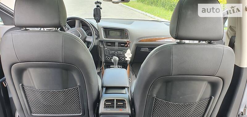 Внедорожник / Кроссовер Audi Q5 2010 в Полонном