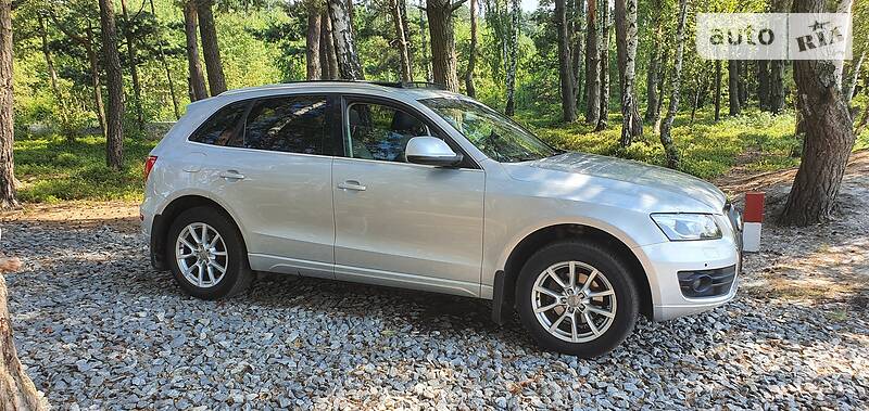 Внедорожник / Кроссовер Audi Q5 2010 в Полонном