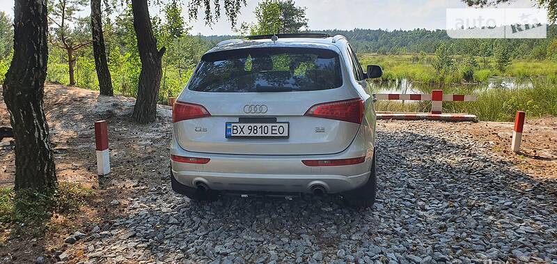 Внедорожник / Кроссовер Audi Q5 2010 в Полонном