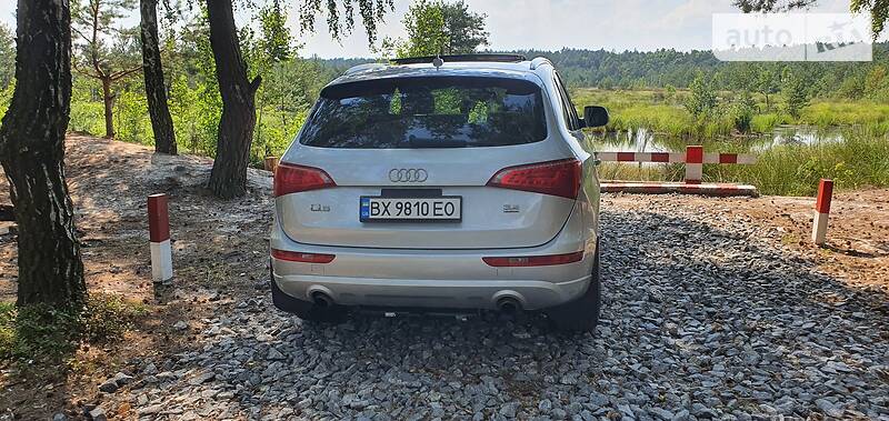 Внедорожник / Кроссовер Audi Q5 2010 в Полонном