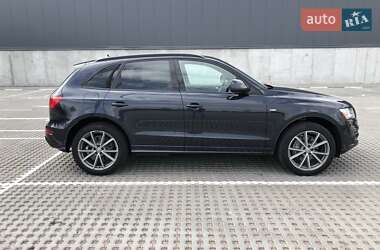 Внедорожник / Кроссовер Audi Q5 2015 в 