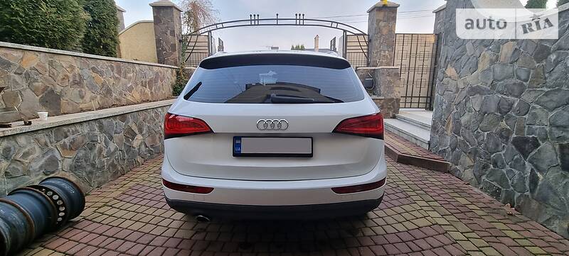 Внедорожник / Кроссовер Audi Q5 2014 в Черновцах