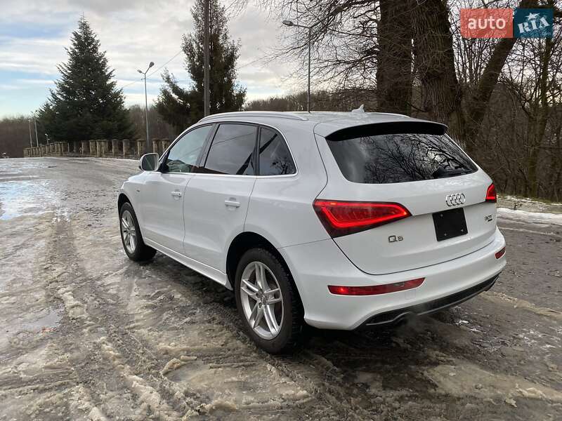 Внедорожник / Кроссовер Audi Q5 2014 в Черновцах