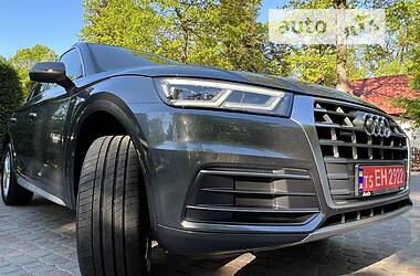 Внедорожник / Кроссовер Audi Q5 2017 в Дрогобыче