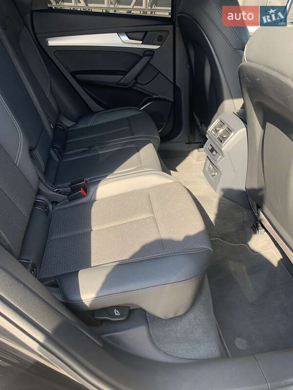 Позашляховик / Кросовер Audi Q5 2019 в Києві