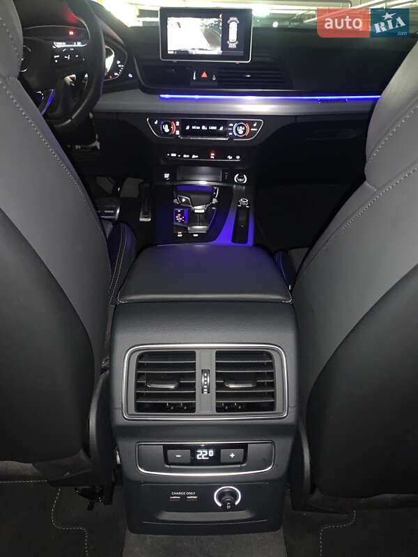 Позашляховик / Кросовер Audi Q5 2019 в Києві
