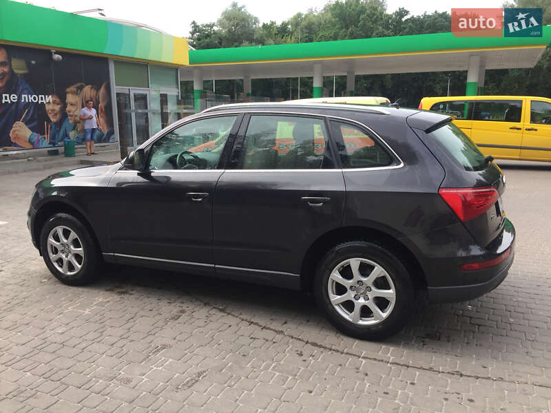 Внедорожник / Кроссовер Audi Q5 2011 в Киеве