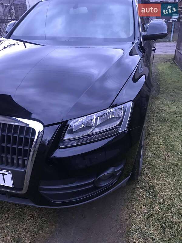 Внедорожник / Кроссовер Audi Q5 2012 в Ужгороде