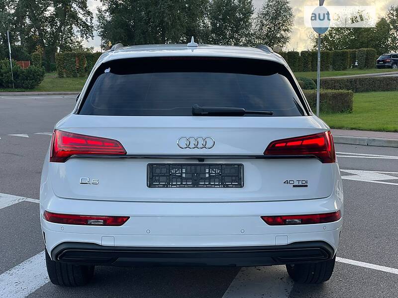 Позашляховик / Кросовер Audi Q5 2021 в Києві