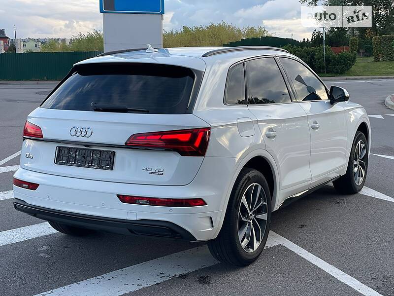 Позашляховик / Кросовер Audi Q5 2021 в Києві