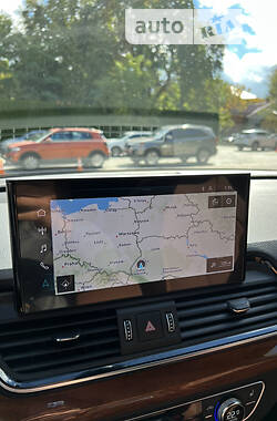 Позашляховик / Кросовер Audi Q5 2021 в 