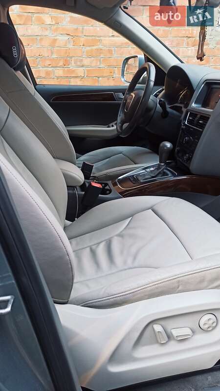 Внедорожник / Кроссовер Audi Q5 2011 в Чугуеве