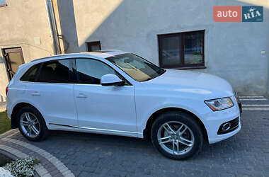 Позашляховик / Кросовер Audi Q5 2015 в 