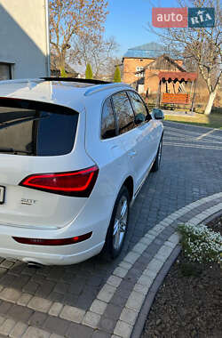 Позашляховик / Кросовер Audi Q5 2015 в 