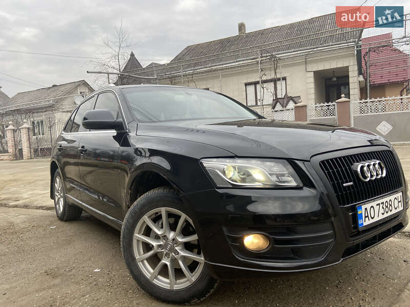 Внедорожник / Кроссовер Audi Q5 2012 в Тячеве