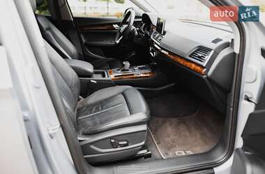 Внедорожник / Кроссовер Audi Q5 2018 в 