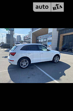 Внедорожник / Кроссовер Audi Q5 2015 в Иршаве