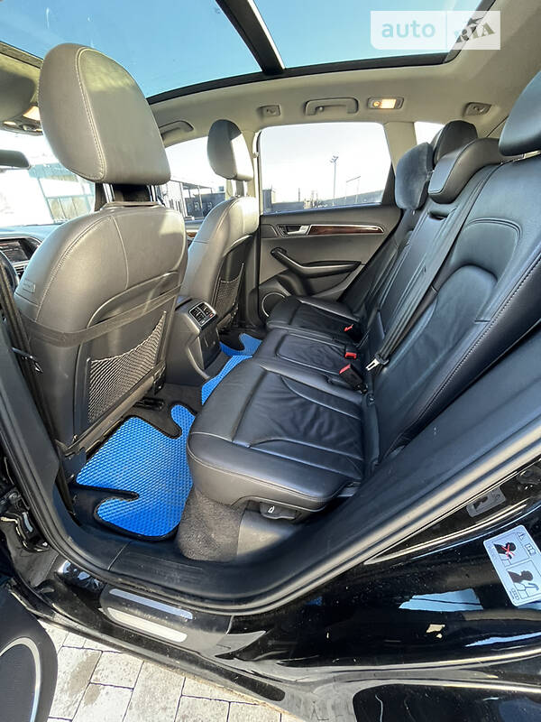 Внедорожник / Кроссовер Audi Q5 2010 в Калуше