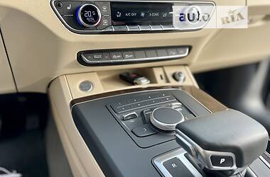Внедорожник / Кроссовер Audi Q5 2019 в 