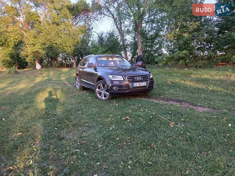 Внедорожник / Кроссовер Audi Q5 2012 в Лозовой