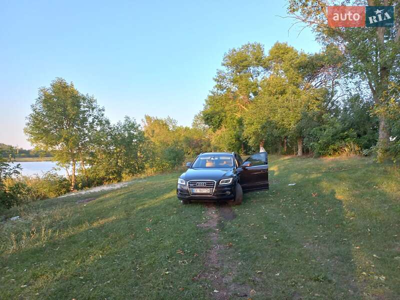 Внедорожник / Кроссовер Audi Q5 2012 в Лозовой