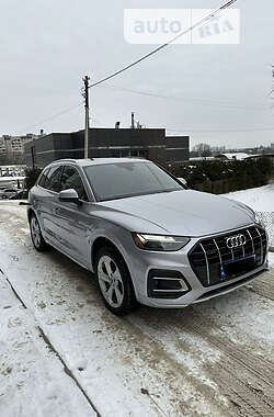 Позашляховик / Кросовер Audi Q5 2021 в 