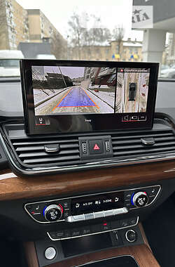Позашляховик / Кросовер Audi Q5 2021 в 