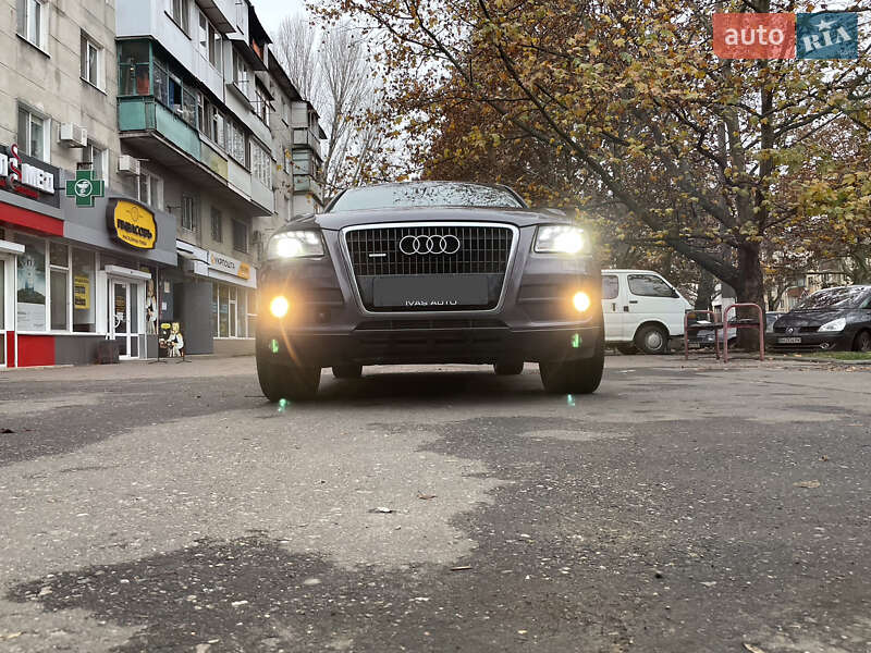 Внедорожник / Кроссовер Audi Q5 2010 в Одессе