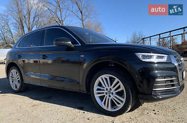 Внедорожник / Кроссовер Audi Q5 2018 в 