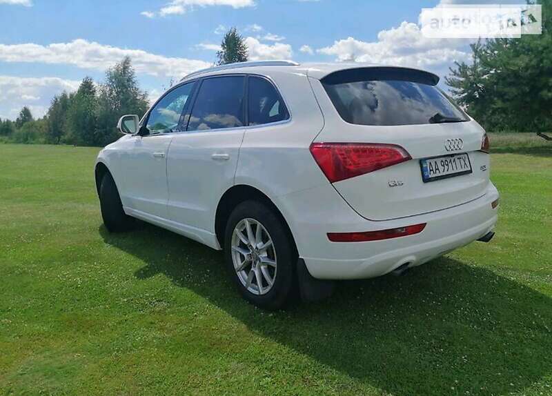 Внедорожник / Кроссовер Audi Q5 2011 в Киеве