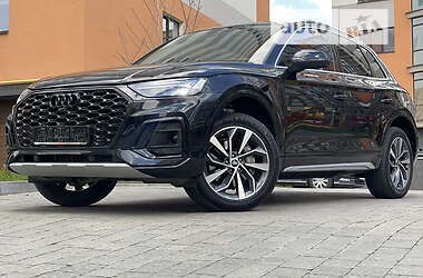 Внедорожник / Кроссовер Audi Q5 2020 в 