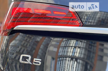 Внедорожник / Кроссовер Audi Q5 2020 в 