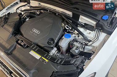 Внедорожник / Кроссовер Audi Q5 2015 в 