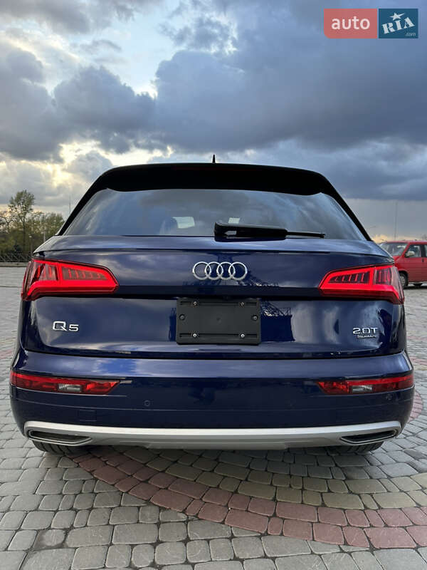 Внедорожник / Кроссовер Audi Q5 2017 в Харькове
