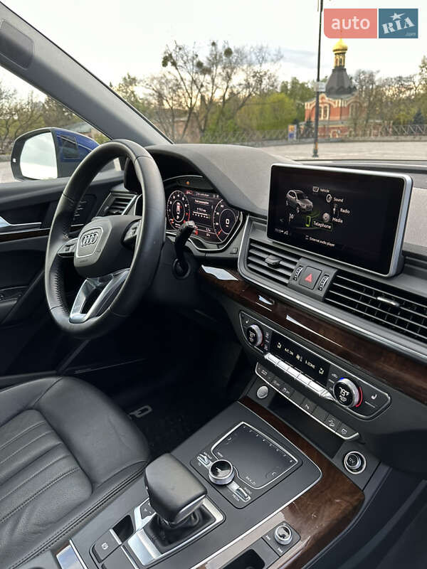 Внедорожник / Кроссовер Audi Q5 2017 в Харькове