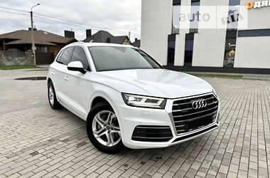 Внедорожник / Кроссовер Audi Q5 2018 в 