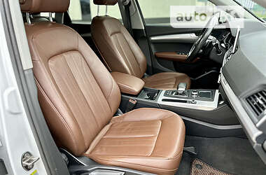 Внедорожник / Кроссовер Audi Q5 2018 в 