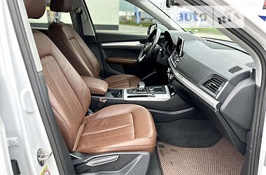 Внедорожник / Кроссовер Audi Q5 2018 в 