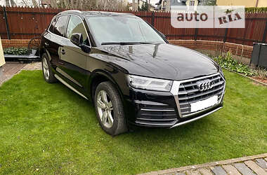 Позашляховик / Кросовер Audi Q5 2019 в 