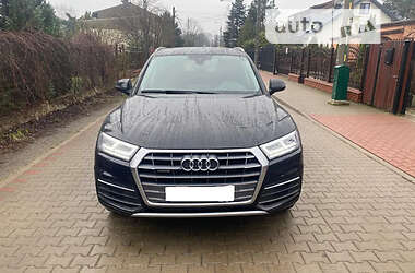 Позашляховик / Кросовер Audi Q5 2019 в 