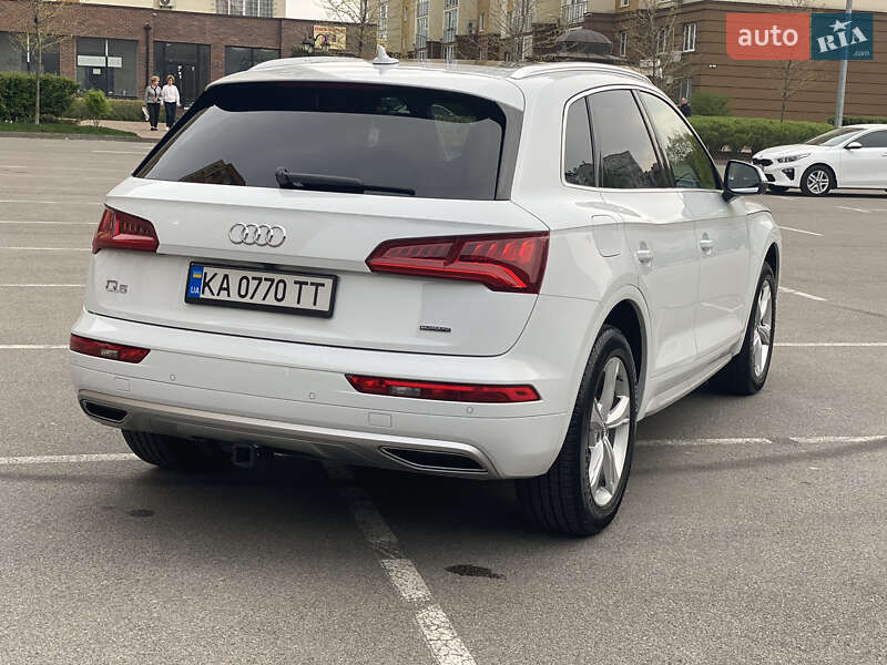 Внедорожник / Кроссовер Audi Q5 2019 в Киеве