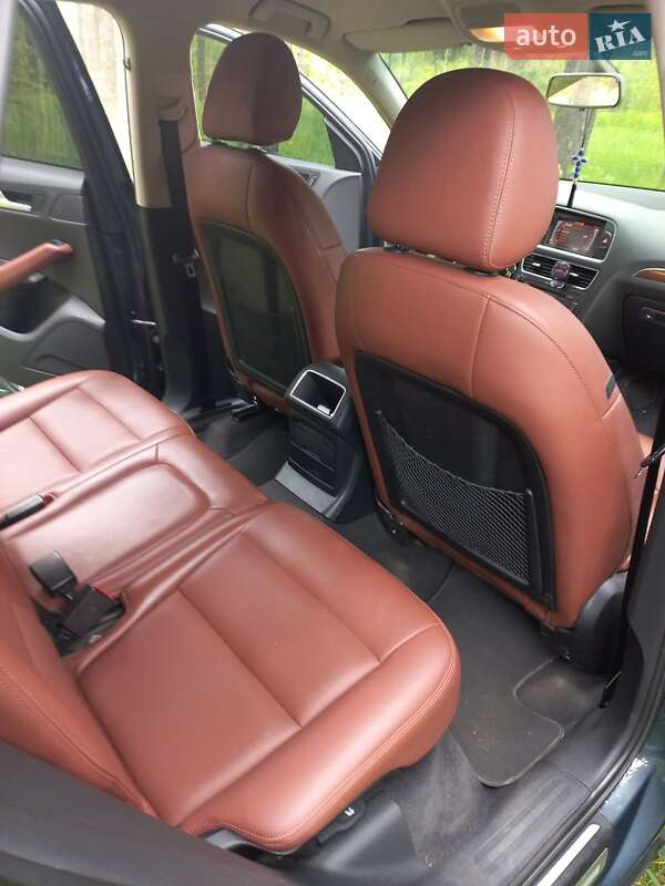 Внедорожник / Кроссовер Audi Q5 2010 в Гадяче