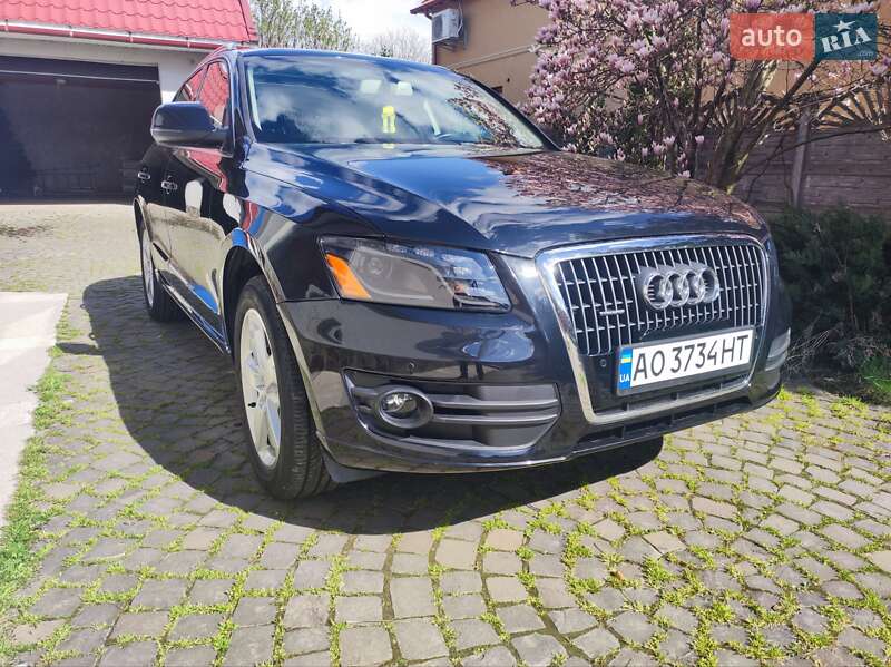 Внедорожник / Кроссовер Audi Q5 2012 в Мукачево