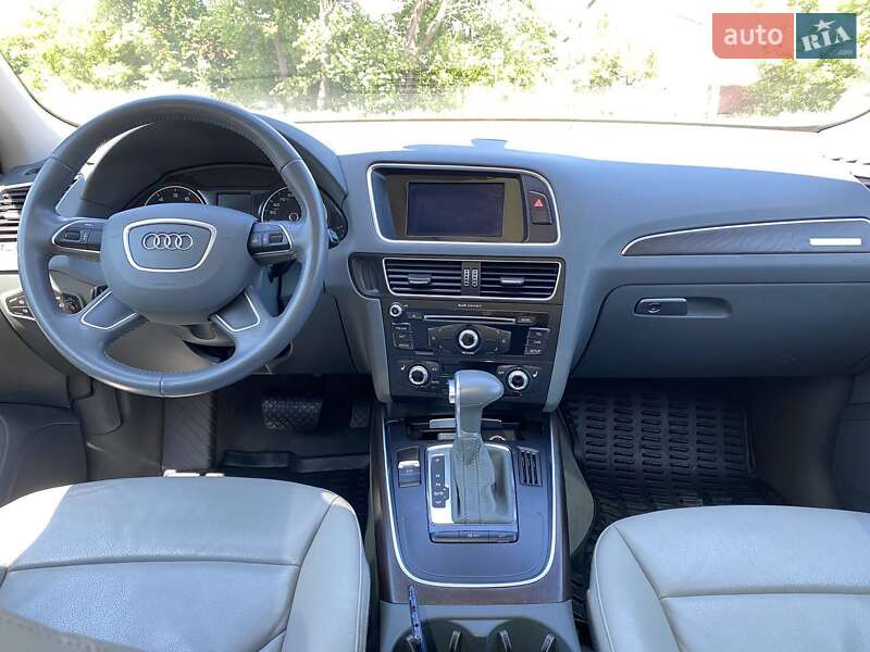 Позашляховик / Кросовер Audi Q5 2015 в Вінниці
