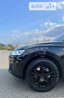 Внедорожник / Кроссовер Audi Q5 2017 в Одессе
